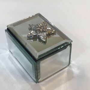 Mirror keepsake box w/ crystal decoration